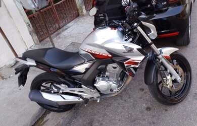 Imagem 3: Cb twister 250. 