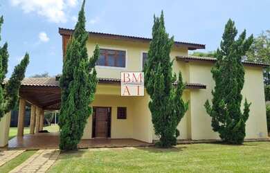 Imagem: A casa em condomínio possui 3 Dormitórios, 2 Banheiros, 4