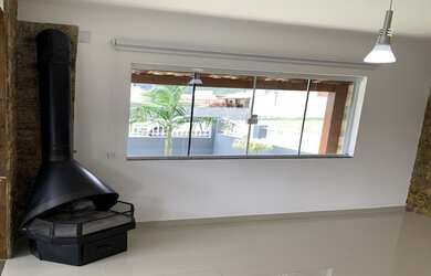 Imagem 15: Casa para venda tem 140 metros quadrados com 3 quartos em Ambrósio - Garopaba - SC