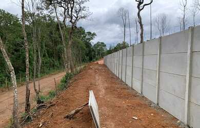 Imagem 2: Vendo terreno com infraestrutura e vista para represa