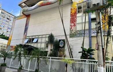 Imagem: O apartamento possui 3 Dormitórios, 1 Banheiro, 2 Vagas na