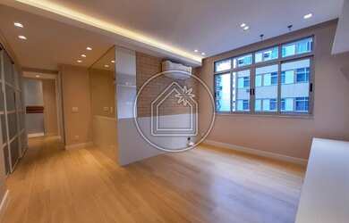 Imagem: O apartamento possui 2 Dormitórios, 2 Banheiros, 70m² de Área