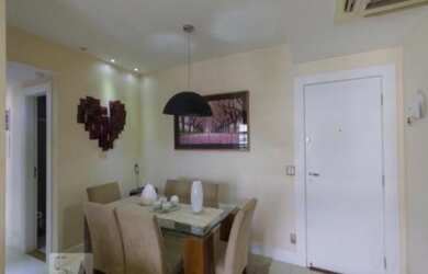 Imagem: O apartamento possui 3 Dormitórios, 3 Banheiros, 2 Vagas na