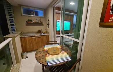 Imagem: O apartamento possui 3 Dormitórios, 3 Banheiros, 2 Vagas na