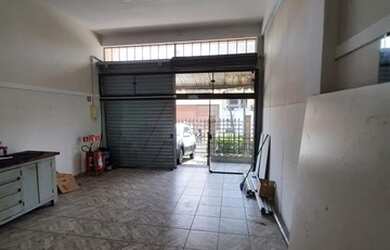 Imagem: O depósito possui 1 Vaga na garagem, 100m² de Área e está