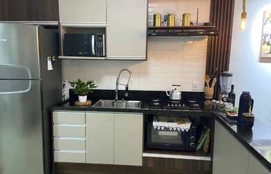 Imagem: A casa possui 2 Dormitórios, 2 Banheiros, 2 Vagas na garagem