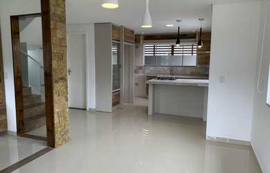 Imagem 11: Casa para venda tem 140 metros quadrados com 3 quartos em Ambrósio - Garopaba - SC