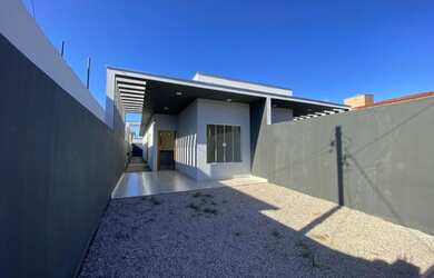 Imagem: A casa possui 2 Dormitórios, 1 Banheiro, 75m² de Área e