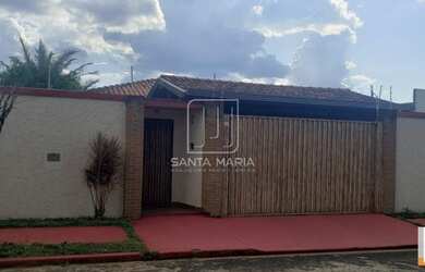 Imagem: A casa possui 3 Dormitórios, 1 Banheiro, 2 Vagas na garagem