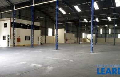 Imagem: O depósito possui 3.645m² de Área e está localizado em