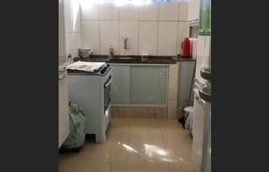 Imagem: A casa possui 2 Dormitórios, 1 Banheiro, 1 Vaga na garagem