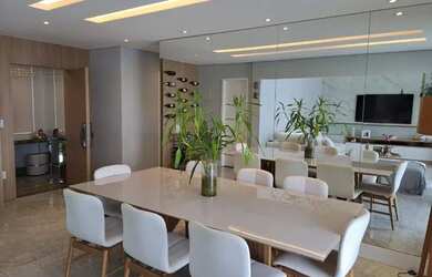 Imagem: O apartamento possui 3 Dormitórios, 5 Banheiros, 3 Vagas na