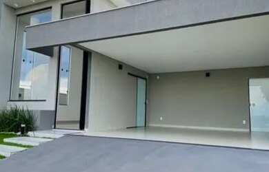 Imagem: A casa possui 3 Dormitórios, 2 Banheiros, 3 Vagas na garagem