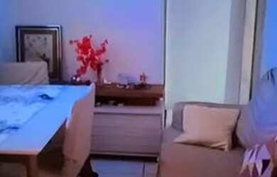 Imagem: A casa possui 2 Dormitórios e 1 Banheiro e está localizado