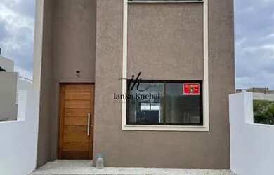 Imagem: A casa possui 3 Dormitórios, 4 Banheiros, 2 Vagas na garagem