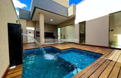 Imagem: A casa em condomínio possui 3 Dormitórios, 4 Banheiros, 4