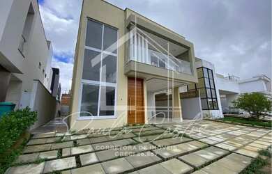 Imagem: A casa à venda possui 4 Dormitórios, 5 Banheiros, 2 Vagas