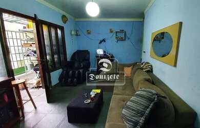 Imagem: A casa possui 2 Dormitórios, 3 Banheiros, 1 Vaga na garagem