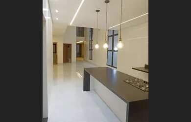 Imagem: A casa em condomínio possui 3 Dormitórios, 5 Banheiros, 3