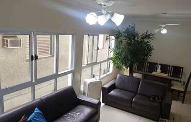 Imagem: A casa possui 3 Dormitórios, 4 Banheiros, 2 Vagas na garagem