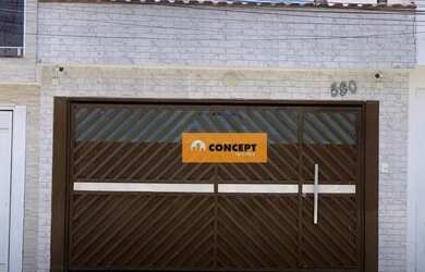 Imagem: A casa possui 2 Dormitórios, 1 Banheiro, 1 Vaga na garagem