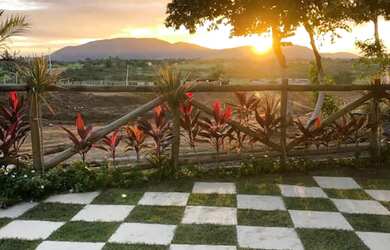 Imagem: O terreno possui 300m² de Área e está localizado em Maria