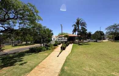 Imagem: A casa em condomínio possui 3 Dormitórios, 2 Banheiros, 2