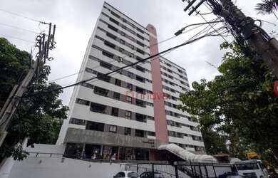 Imagem: O apartamento possui 1 Dormitório, 1 Banheiro, 1 Vaga na garagem