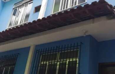 Imagem: A casa possui 5 Dormitórios, 2 Banheiros, 1 Vaga na garagem