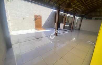 Imagem 9: ABRANTES, Estrada do Coco. Duplex composto de 3 quartos sendo 1 suíte....