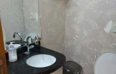 Imagem 9: Sobrado de oportunidade. Piscina, Churrasqueira, Varandae136m² de Área