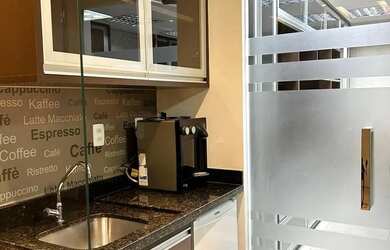 Imagem 13: Wall Street sala decorada PORTEIRA FECHADA