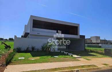 Imagem: A casa em condomínio possui 4 Dormitórios, 5 Banheiros, 4