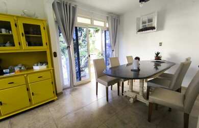 Imagem 6: Casa ampla com 4 dormitórios para locação na Trindade - Ideal para...