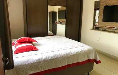 Imagem: A casa possui 3 Dormitórios, 1 Banheiro, 235m² de Área e