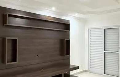 Imagem: A casa possui 3 Dormitórios, 3 Banheiros, 2 Vagas na garagem