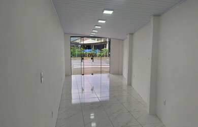 Imagem: O depósito possui 30m² de Área e está localizado em Penha