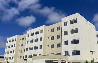 Imagem: O apartamento possui 2 Dormitórios, 1 Banheiro, 1 Vaga na garagem