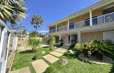 Imagem: A casa possui 5 Dormitórios, 5 Banheiros, 5 Vagas na garagem