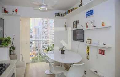 Imagem: O apartamento possui 2 Dormitórios, 1 Banheiro, 37m² de Área