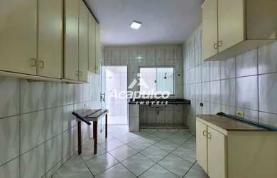 Imagem: A casa possui 1 Dormitório, 1 Banheiro, 1 Vaga na garagem