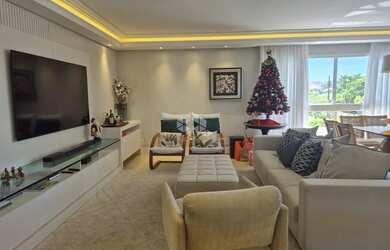 Imagem: O apartamento possui 4 Dormitórios, 5 Banheiros, 3 Vagas na