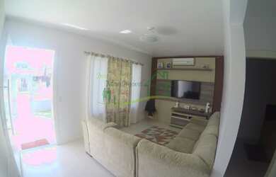 Imagem: A casa à venda possui 3 Dormitórios, 2 Banheiros e 2 Vagas