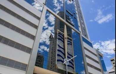 Imagem: O apartamento possui 4 Dormitórios, 5 Banheiros, 2 Vagas na