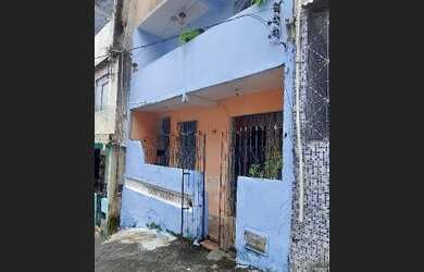 Imagem: A casa possui 3 Dormitórios e 2 Banheiros e está localizado