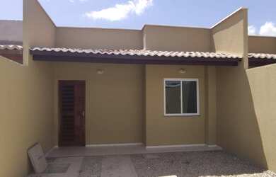 Imagem: A casa possui 2 Dormitórios, 2 Banheiros, 1 Vaga na garagem