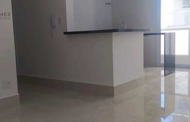 Imagem: O apartamento possui 2 Dormitórios, 1 Banheiro, 2 Vagas na