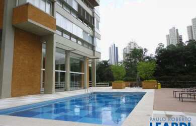 Imagem: O apartamento possui 3 Dormitórios, 5 Banheiros, 4 Vagas na