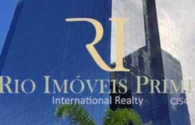 Imagem: O depósito possui 5 Vagas na garagem e 2024m² de Área e está