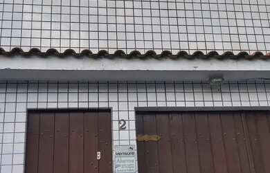 Imagem: A casa possui 3 Dormitórios, 4 Banheiros, 2 Vagas na garagem